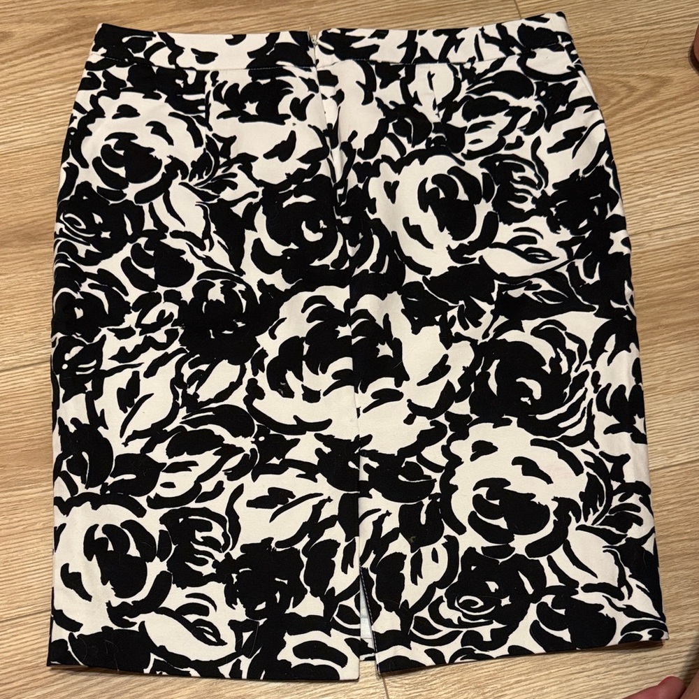 Liz Claiborne Floral Black and White Women's Skirt - Picture 3 of 8